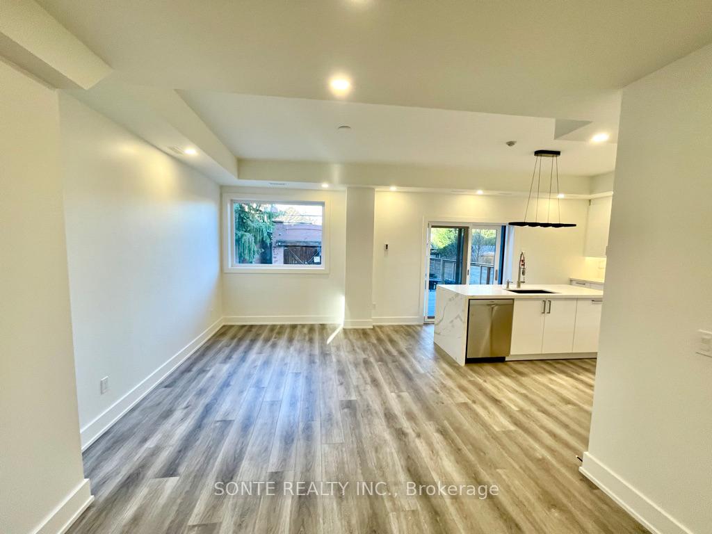Photo 4 of Unit #101, 333 Palmerston Boulevard, Toronto, Palmerston-Little Italy — HOMEH
