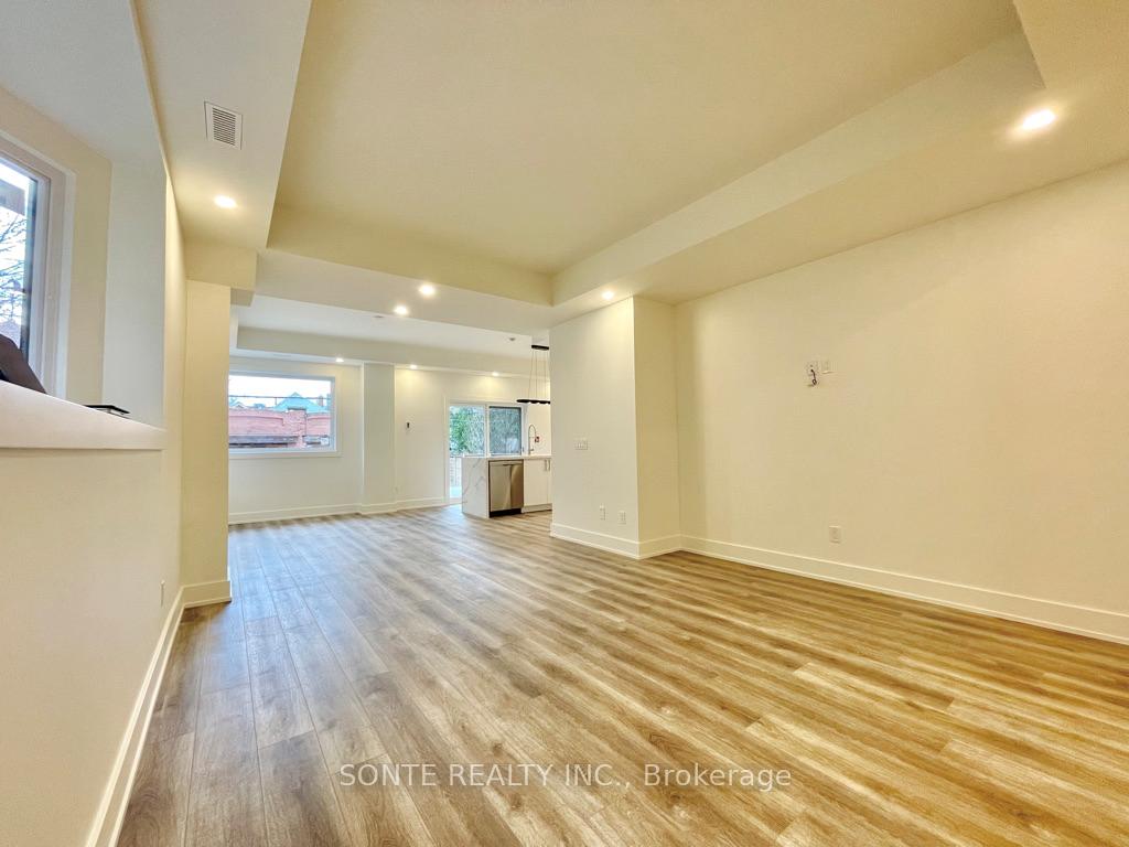 Photo 13 of Unit #101, 333 Palmerston Boulevard, Toronto, Palmerston-Little Italy — HOMEH