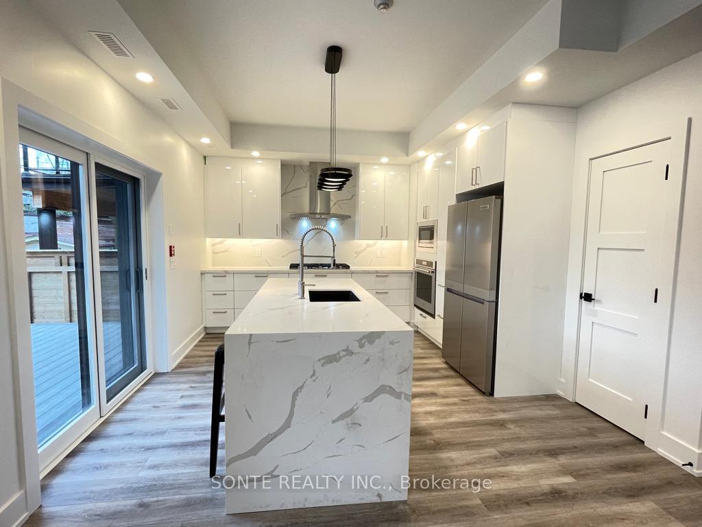 Photo 5 of Unit #101, 333 Palmerston Boulevard, Toronto, Palmerston-Little Italy — HOMEH