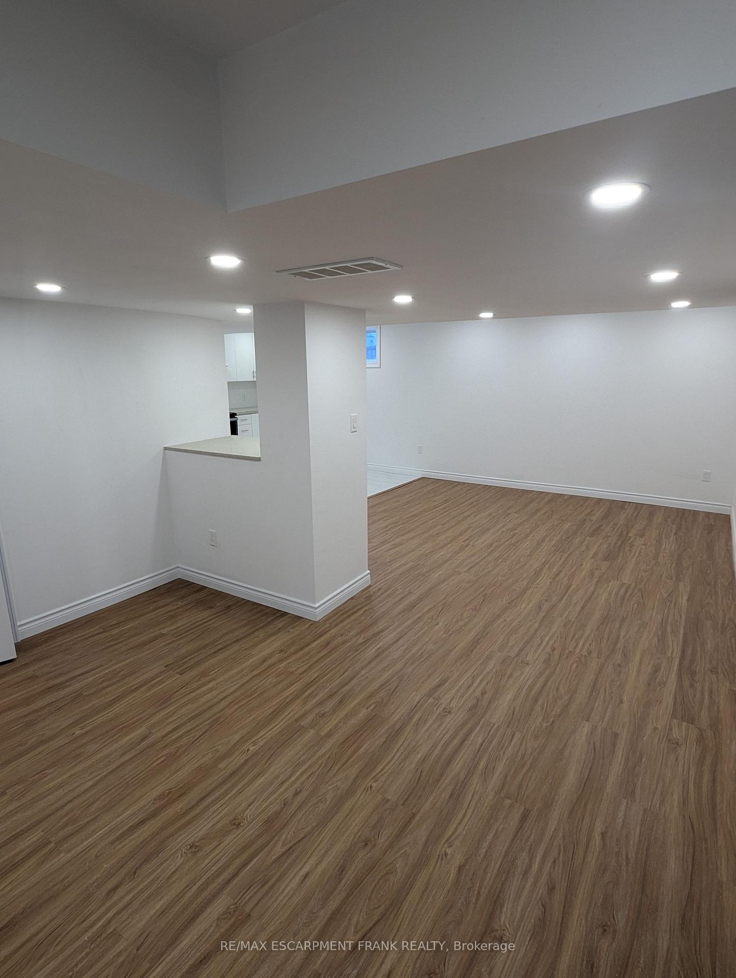 Photo 3 of Unit BASEMENT, 18 Blossom Lane, Hamilton, Kernighan — HOMEH