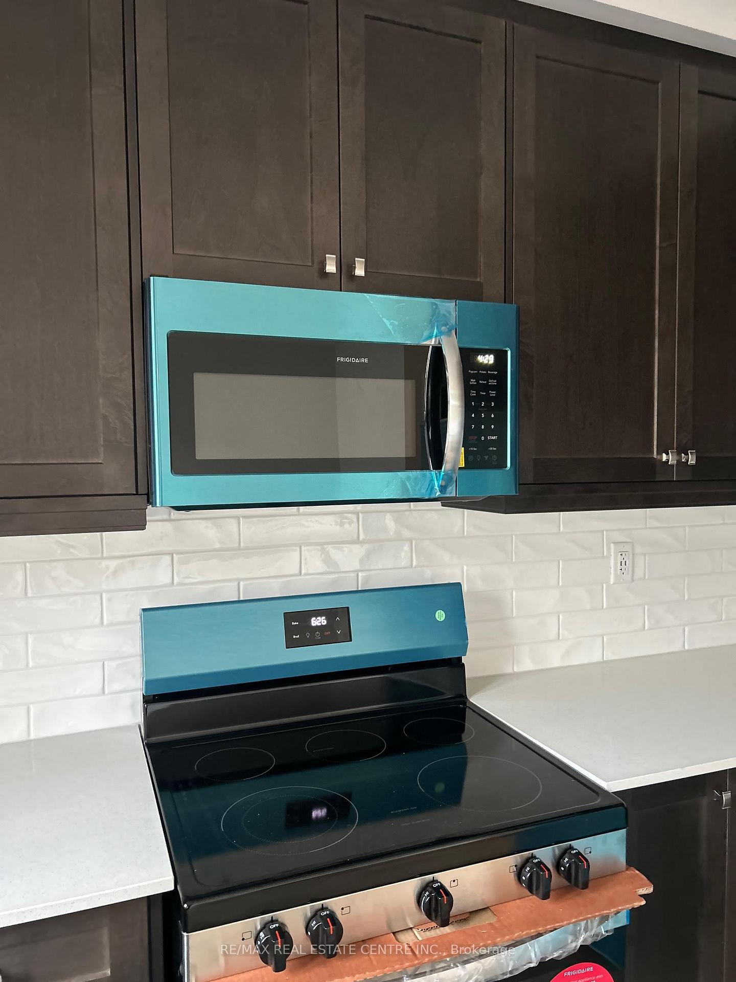 Photo 4 of Unit 35, 55 Tom Brown Drive, Brant, Paris — HOMEH