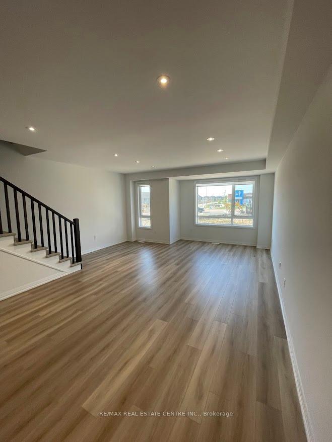 Photo 14 of Unit 35, 55 Tom Brown Drive, Brant, Paris — HOMEH