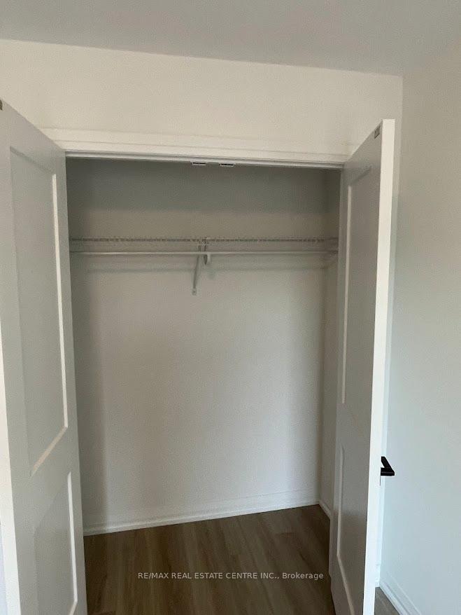 Photo 7 of Unit 35, 55 Tom Brown Drive, Brant, Paris — HOMEH