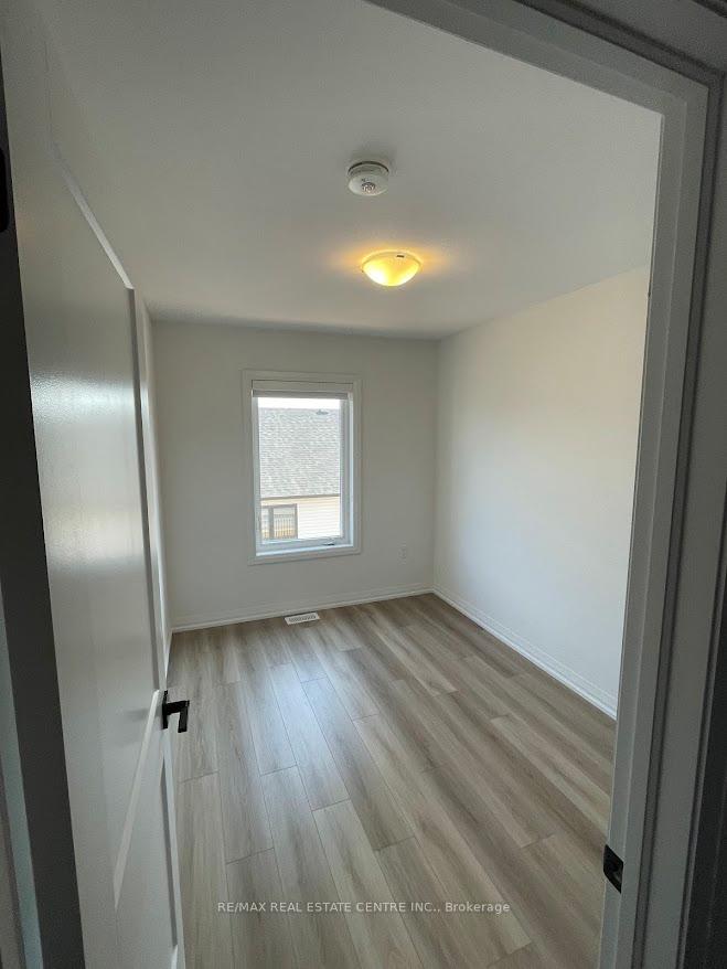 Photo 11 of Unit 35, 55 Tom Brown Drive, Brant, Paris — HOMEH