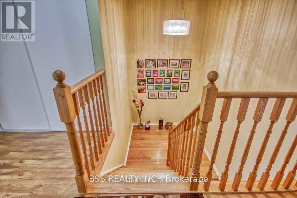 Photo 13 of 29 Castlethorpe Drive, Scarborough, Cliffcrest — HOMEH