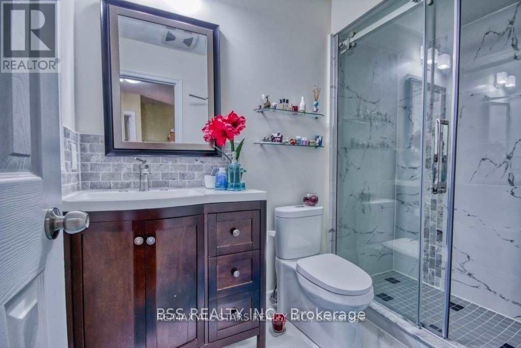 Photo 19 of 29 Castlethorpe Drive, Scarborough, Cliffcrest — HOMEH