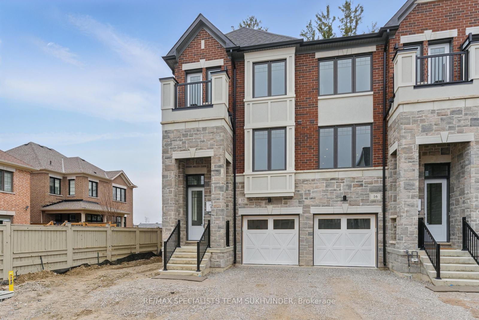 Photo 2 of 12 Arbour Green Crescent, Vaughan, Kleinburg — HOMEH