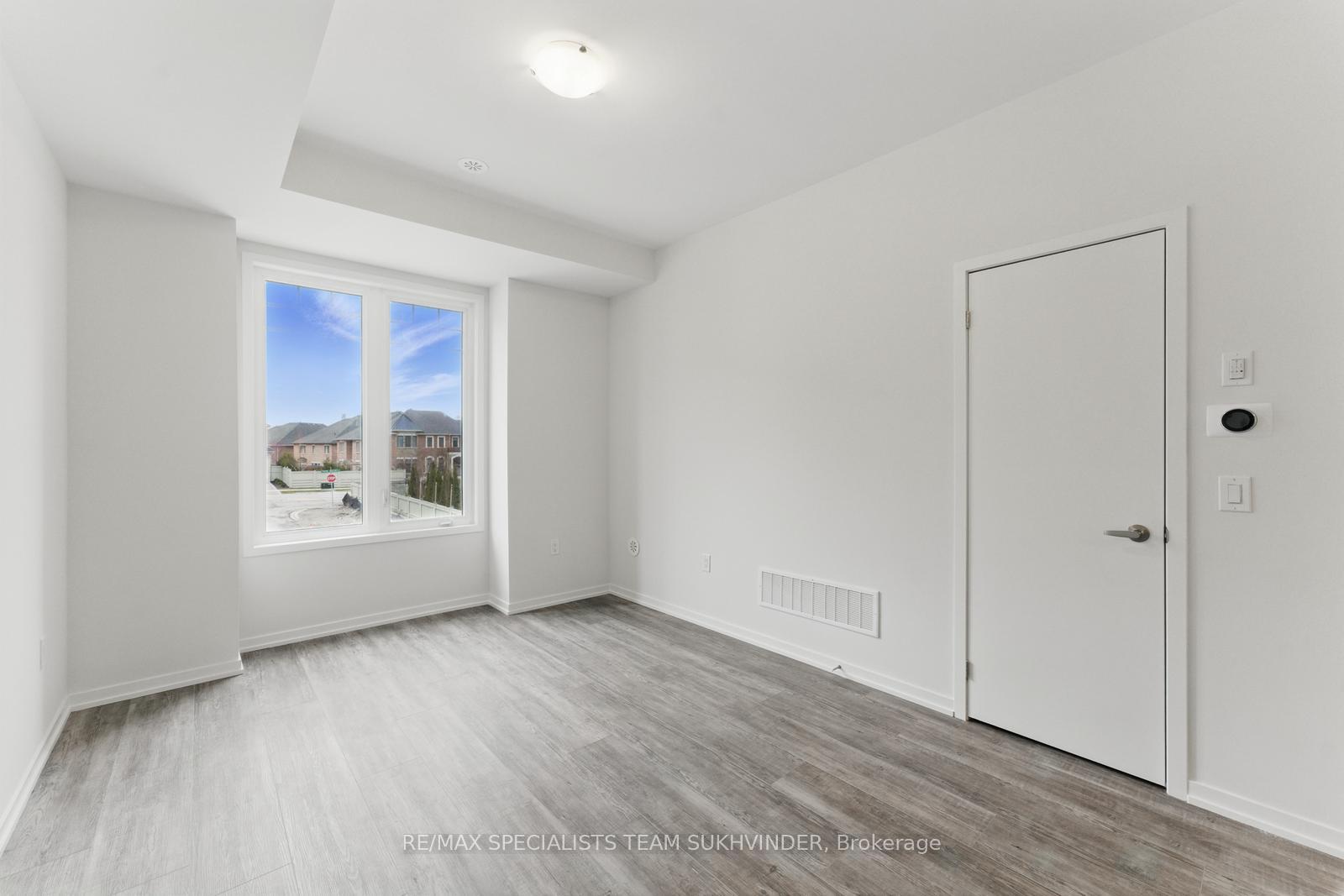 Photo 19 of 12 Arbour Green Crescent, Vaughan, Kleinburg — HOMEH