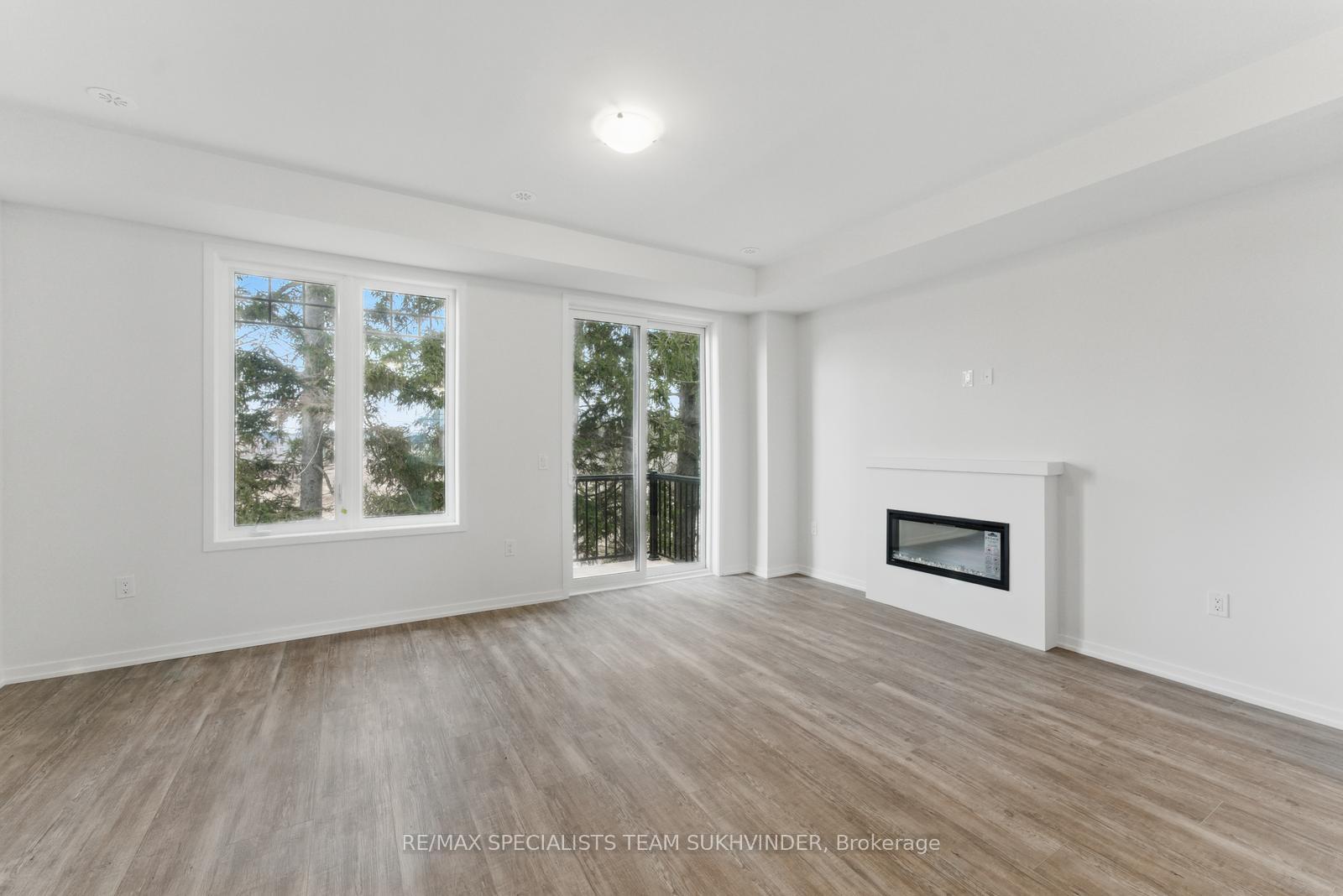 Photo 10 of 12 Arbour Green Crescent, Vaughan, Kleinburg — HOMEH