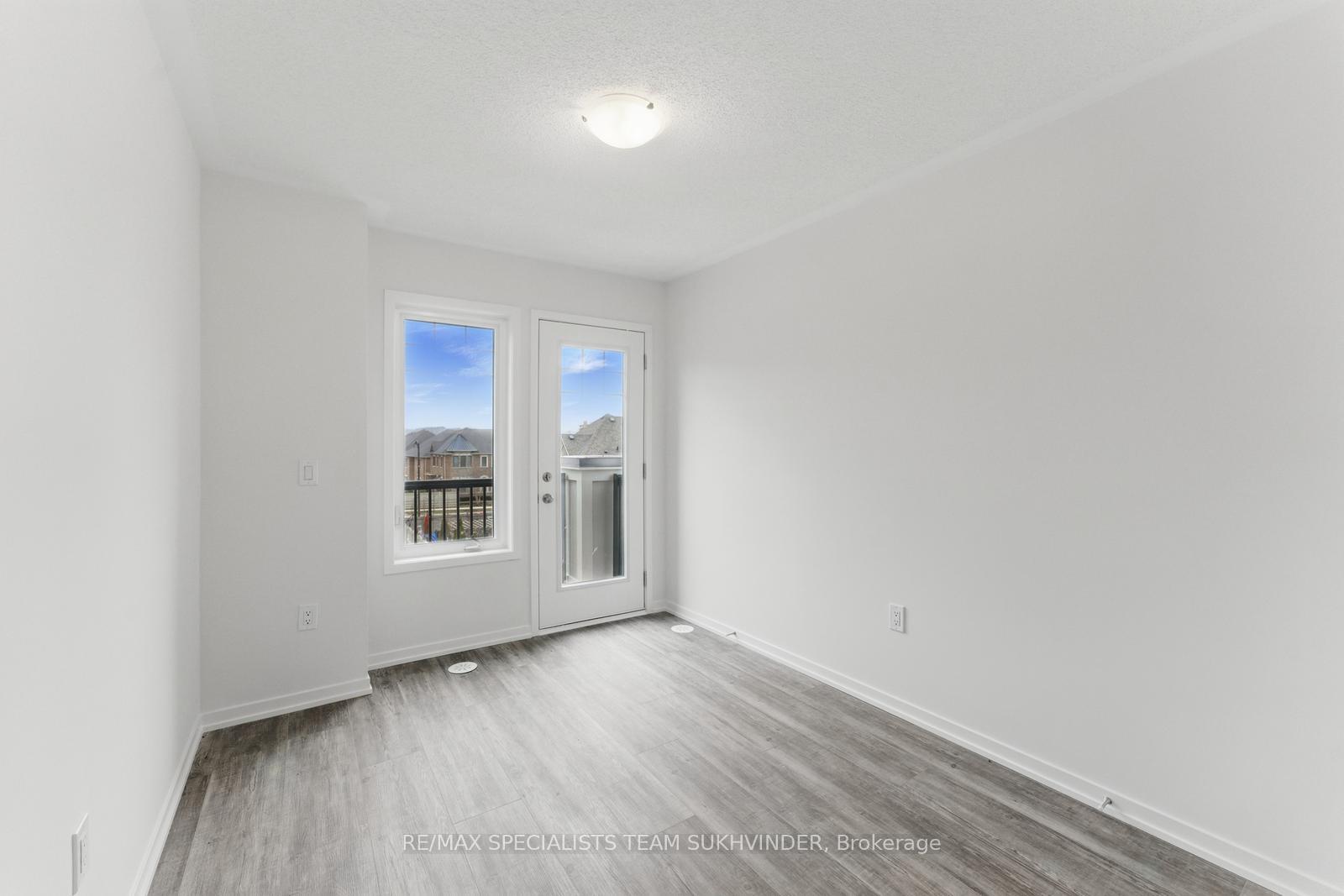 Photo 24 of 12 Arbour Green Crescent, Vaughan, Kleinburg — HOMEH