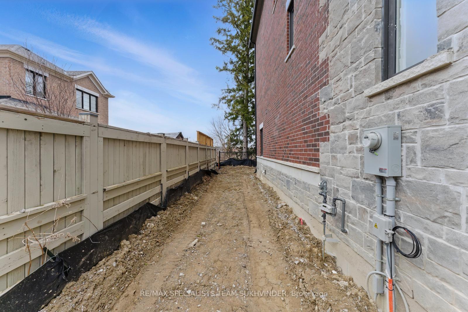 Photo 34 of 12 Arbour Green Crescent, Vaughan, Kleinburg — HOMEH