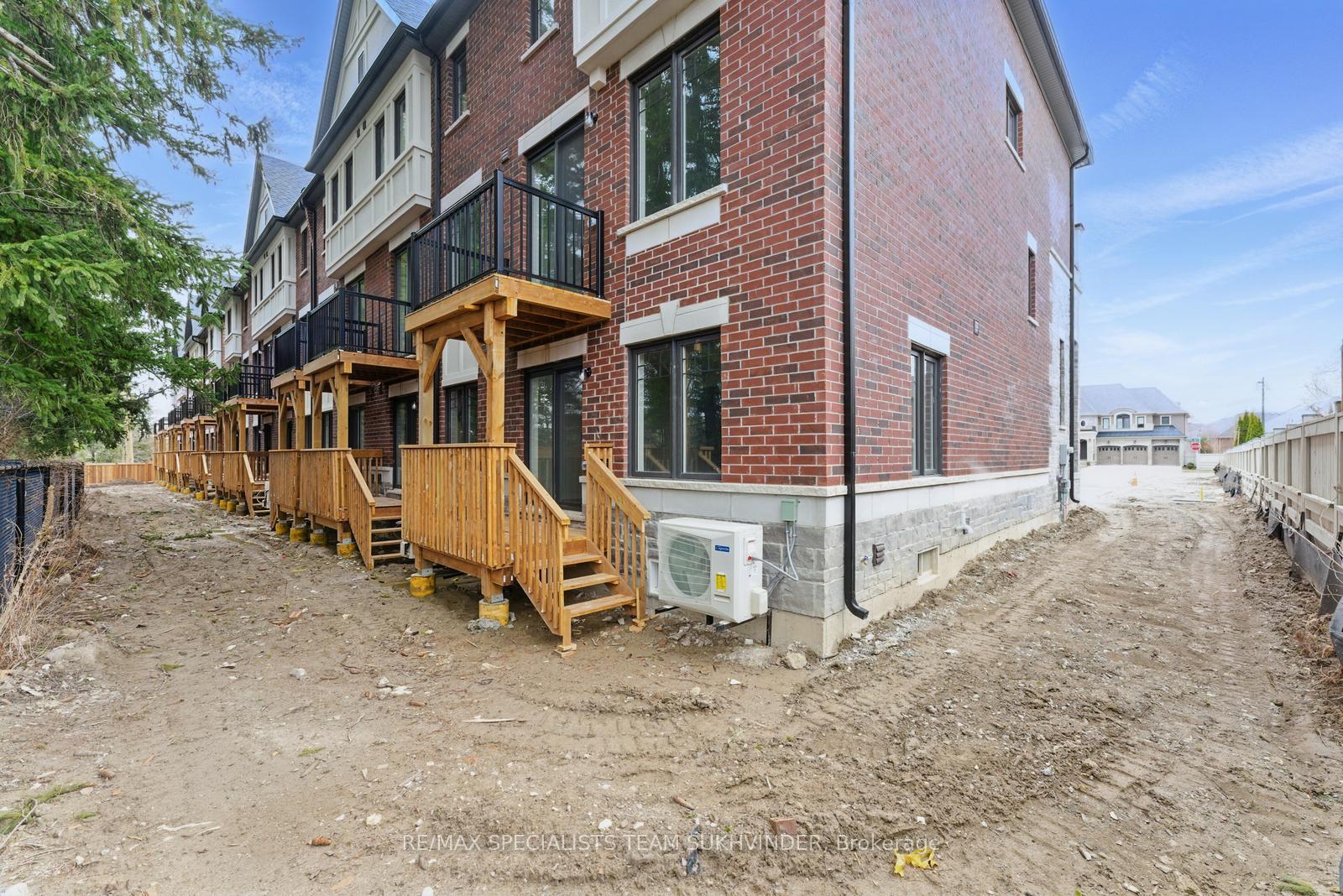 Photo 32 of 12 Arbour Green Crescent, Vaughan, Kleinburg — HOMEH