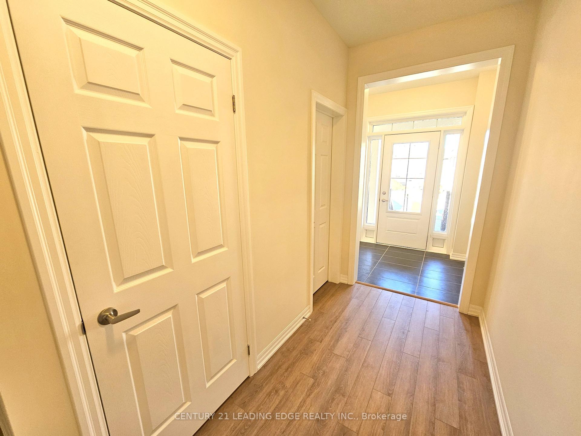Photo 2 of 15 Stennett Drive, Georgina, Keswick North — HOMEH