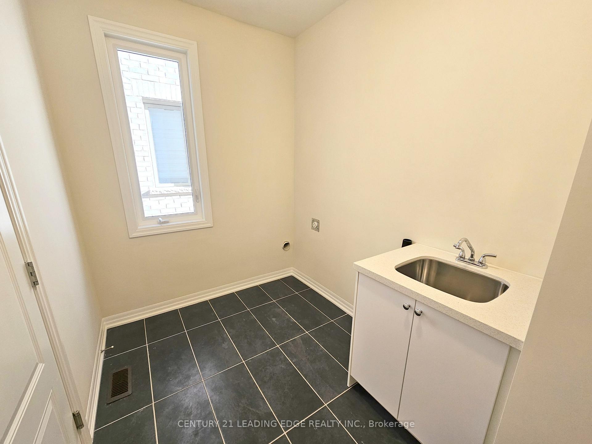 Photo 22 of 15 Stennett Drive, Georgina, Keswick North — HOMEH