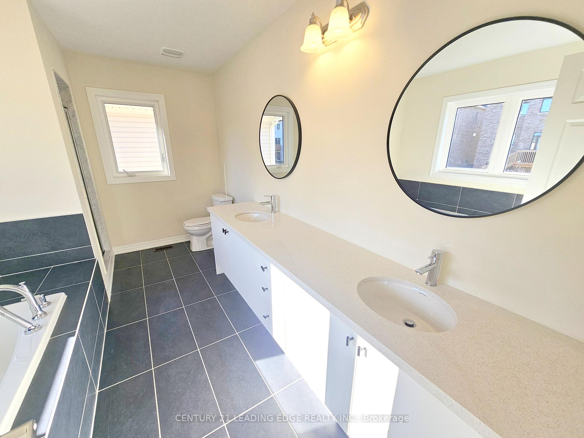 Photo 8 of 15 Stennett Drive, Georgina, Keswick North — HOMEH