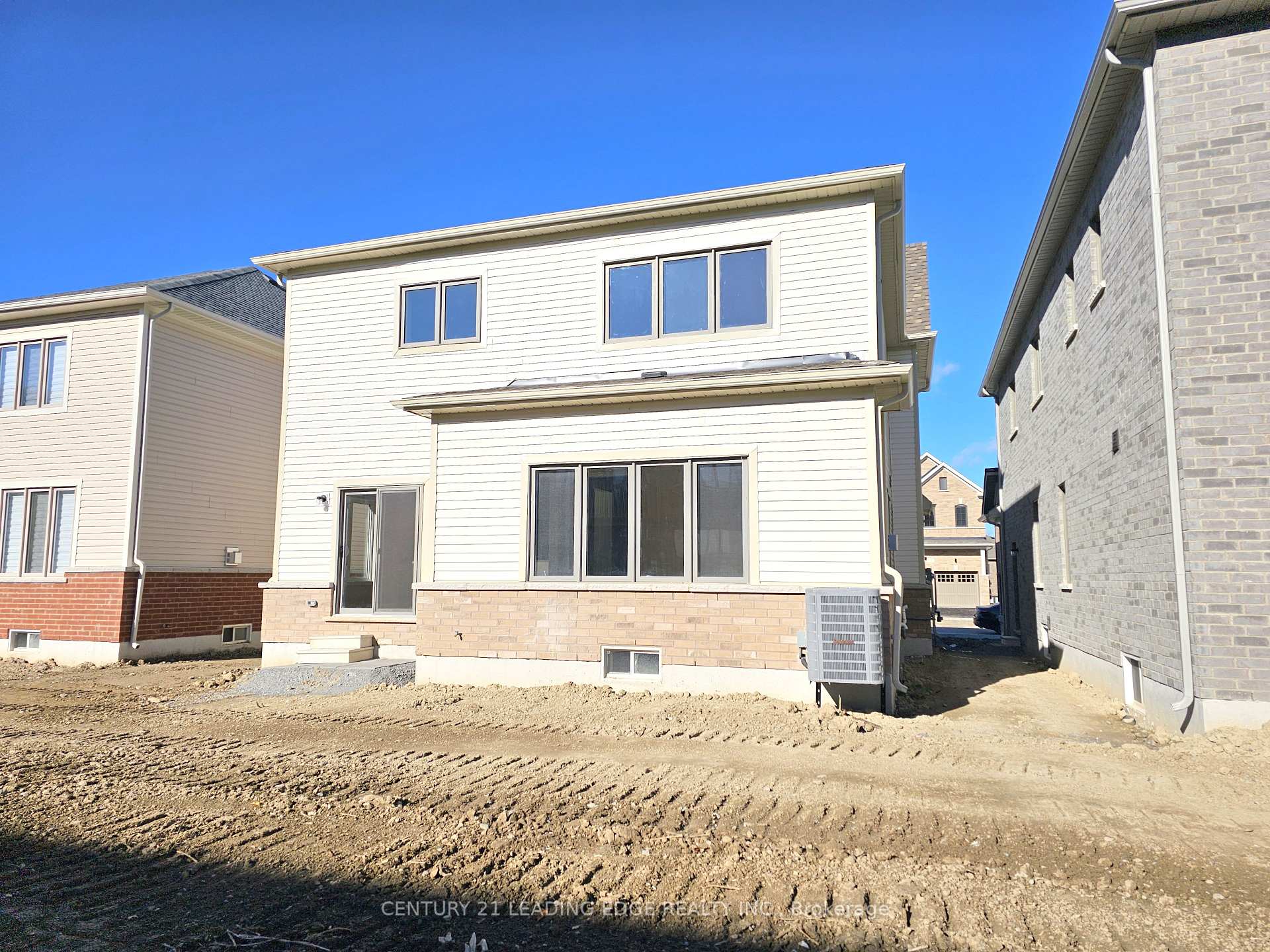 Photo 18 of 15 Stennett Drive, Georgina, Keswick North — HOMEH