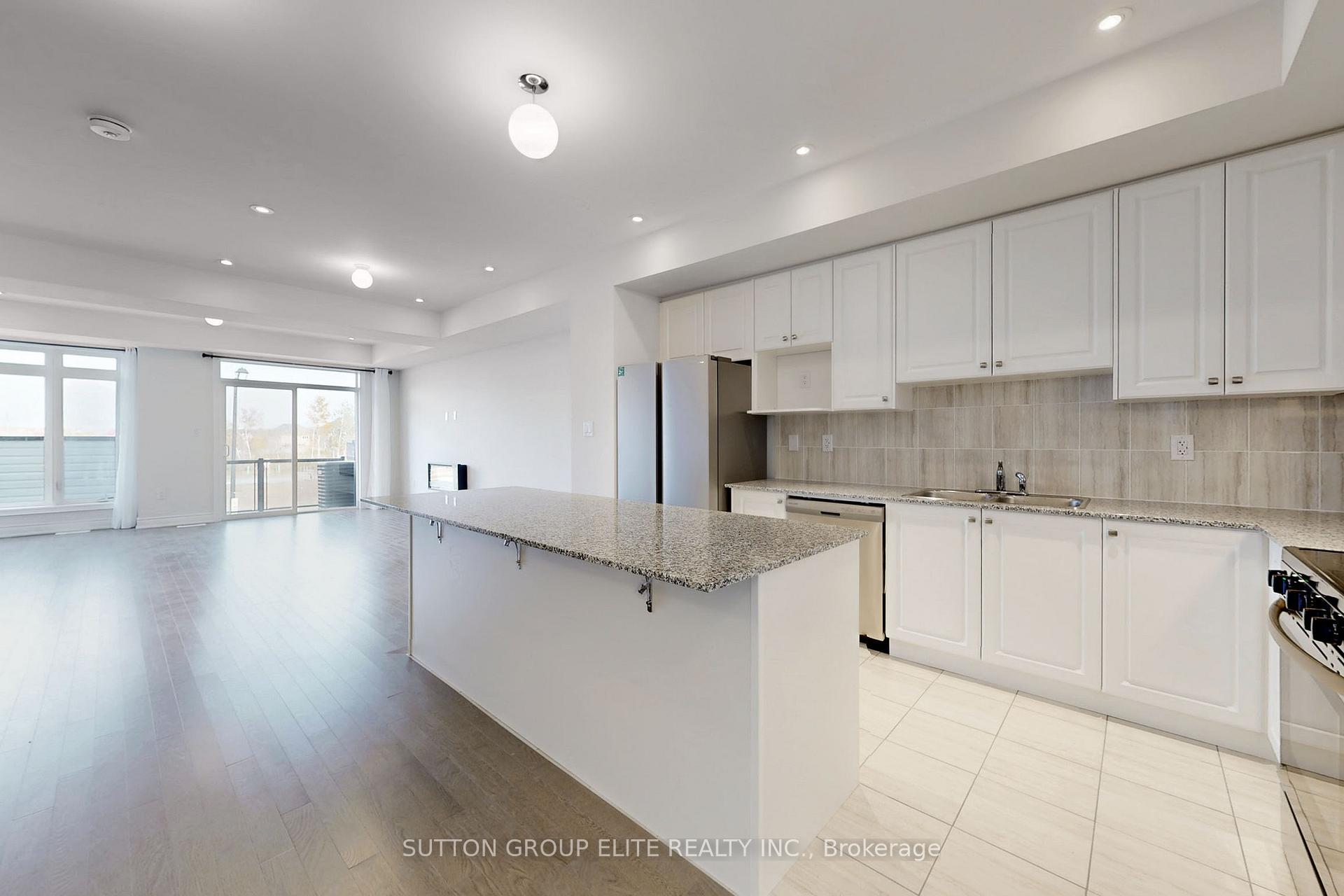 Photo 10 of 395 Tennant Circle, Vaughan, Vellore Village — HOMEH