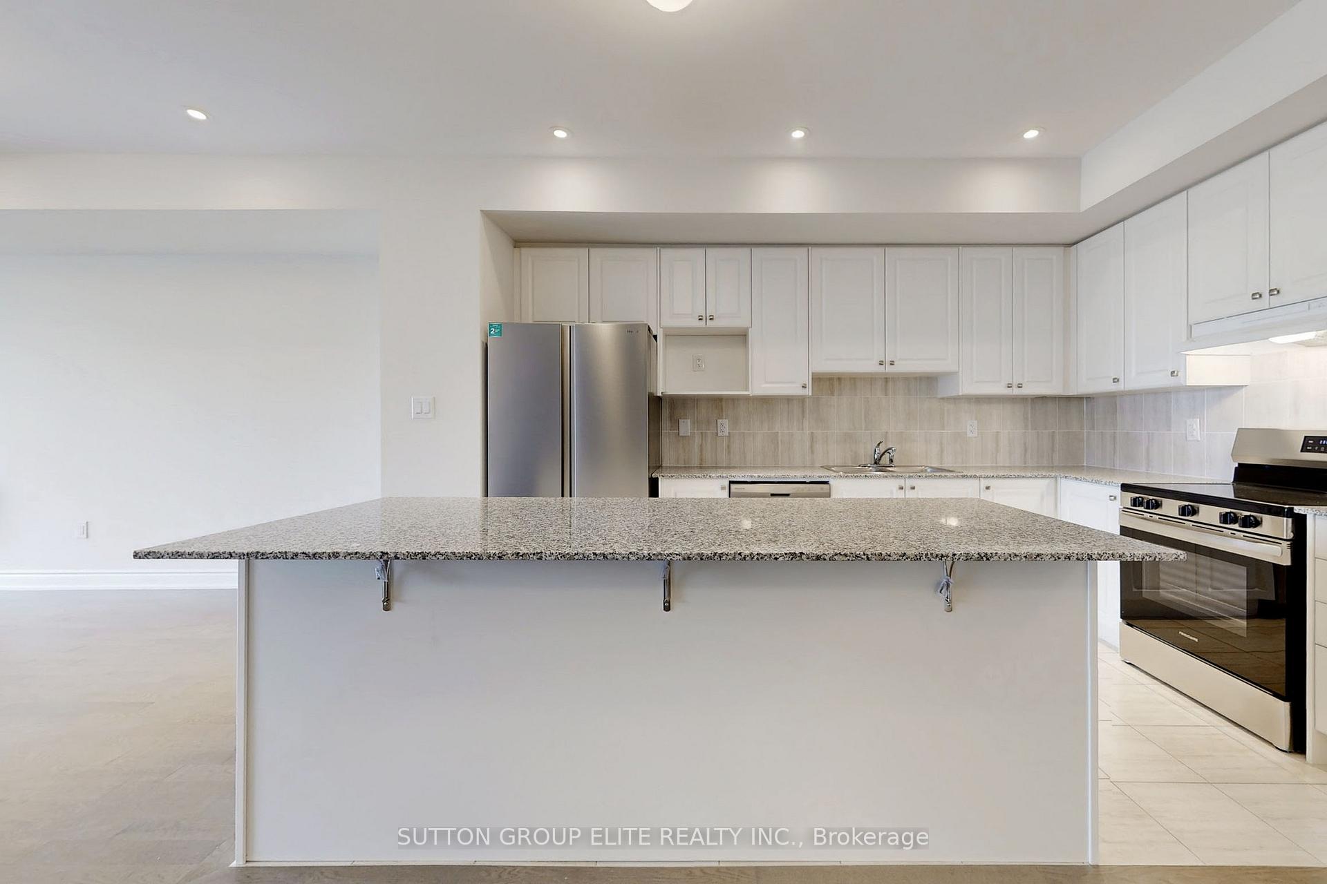 Photo 20 of 395 Tennant Circle, Vaughan, Vellore Village — HOMEH