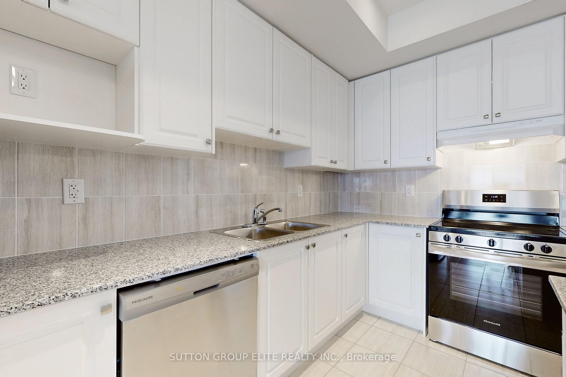 Photo 4 of 395 Tennant Circle, Vaughan, Vellore Village — HOMEH