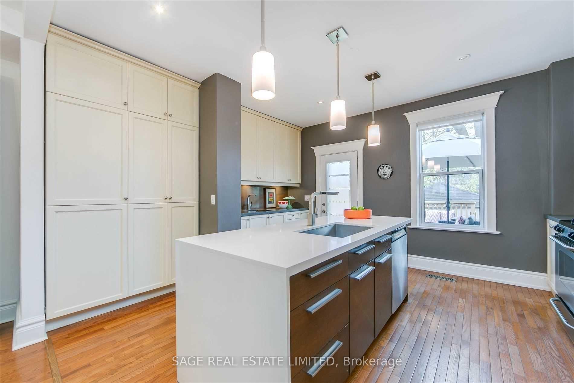 Photo 4 of 57 Bloomfield Avenue, Toronto, South Riverdale — HOMEH
