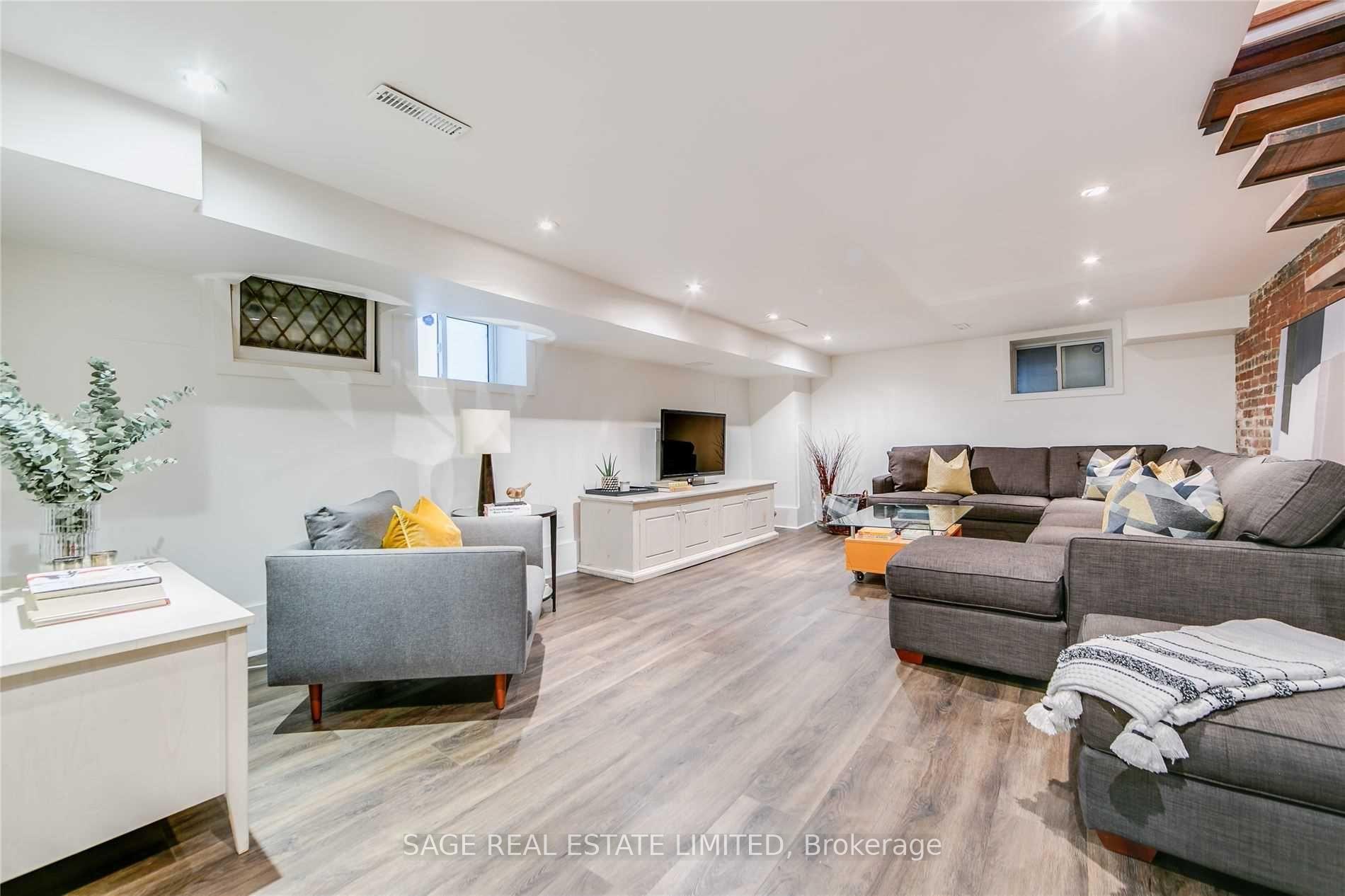 Photo 20 of 57 Bloomfield Avenue, Toronto, South Riverdale — HOMEH