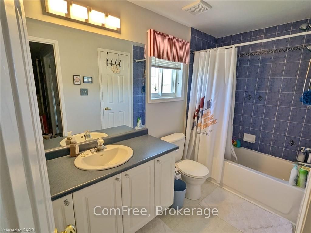 Photo 17 of 48 Dunsmore Lane, Barrie, Georgian Drive — HOMEH