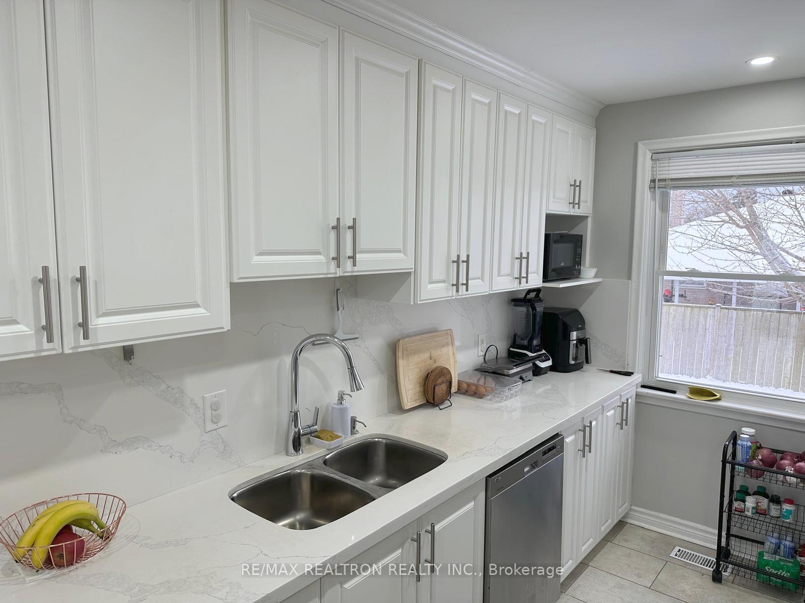 Photo 5 of 519 Emerald Avenue, Oshawa, Lakeview — HOMEH