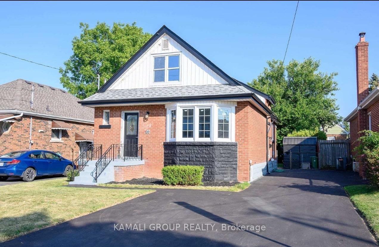Front of Unit Main, 39 Walter Avenue S