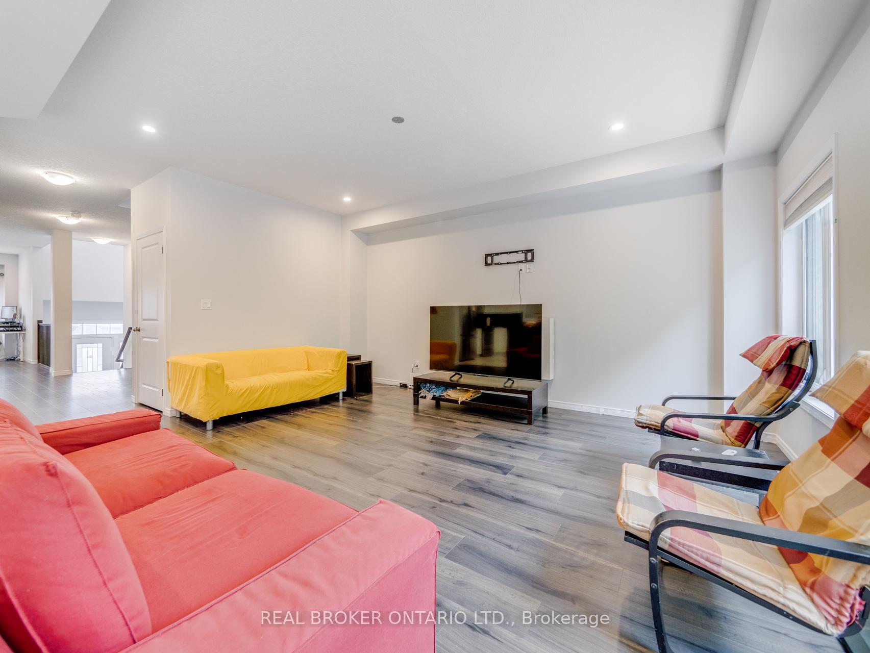 Photo 13 of 326 Moorland Crescent, Kitchener — HOMEH