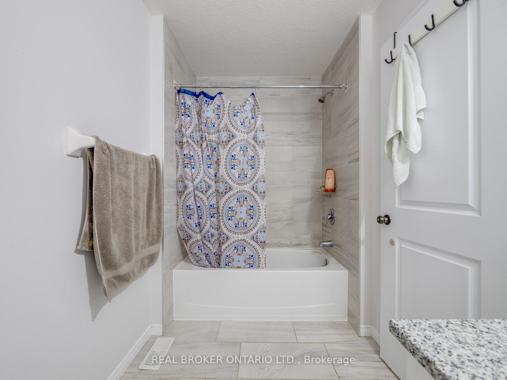 Photo 31 of 326 Moorland Crescent, Kitchener — HOMEH
