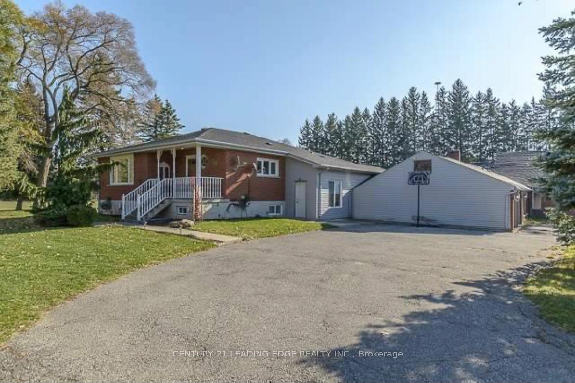 Front of 10893 Kennedy Road