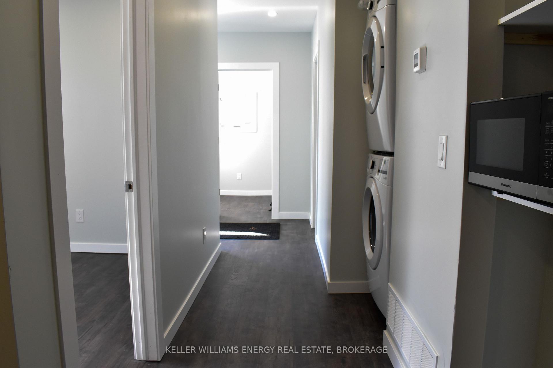Photo 4 of Unit Main Unit, 484 Albert Street, Oshawa, Central — HOMEH
