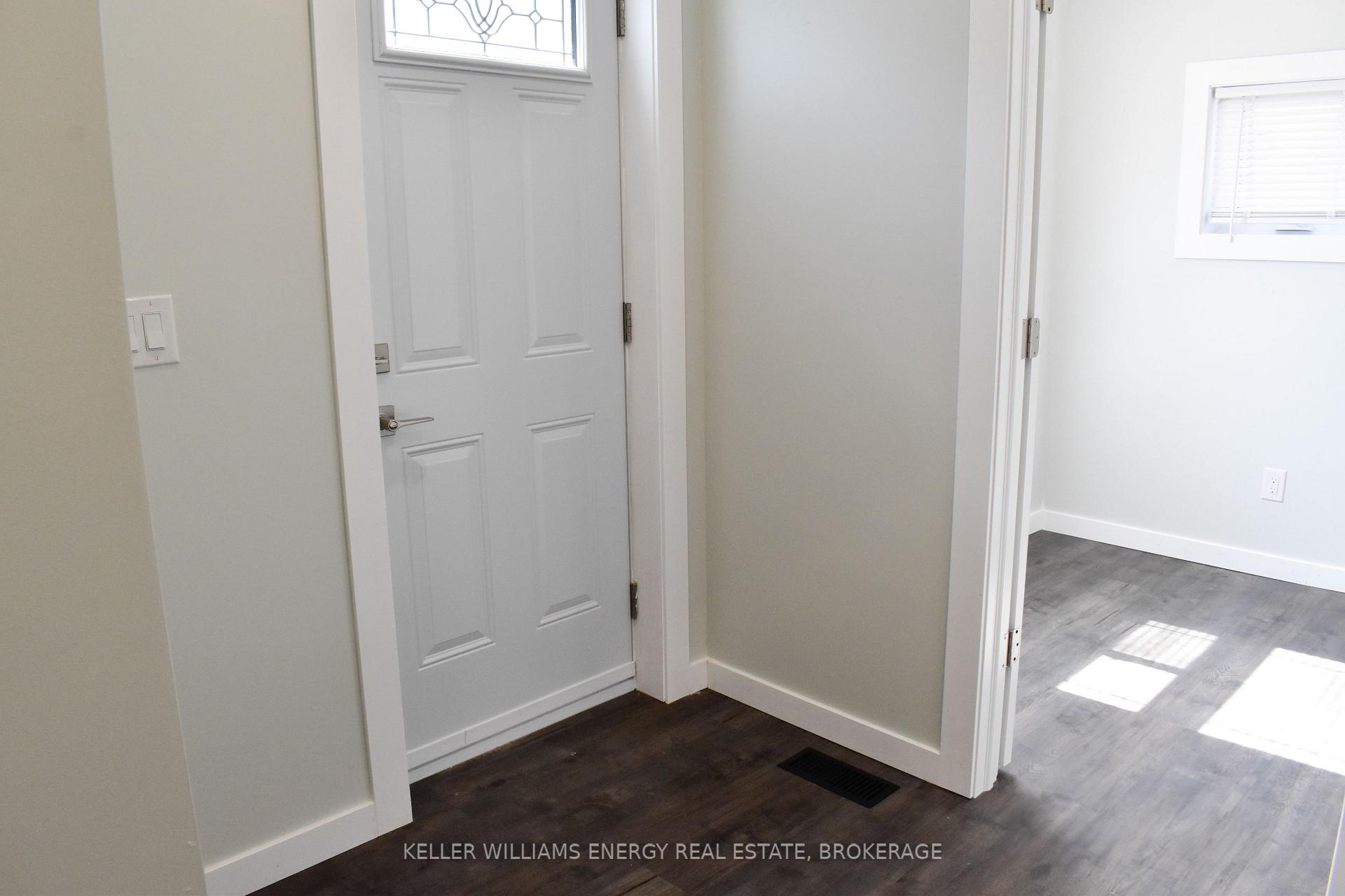 Photo 7 of Unit Main Unit, 484 Albert Street, Oshawa, Central — HOMEH