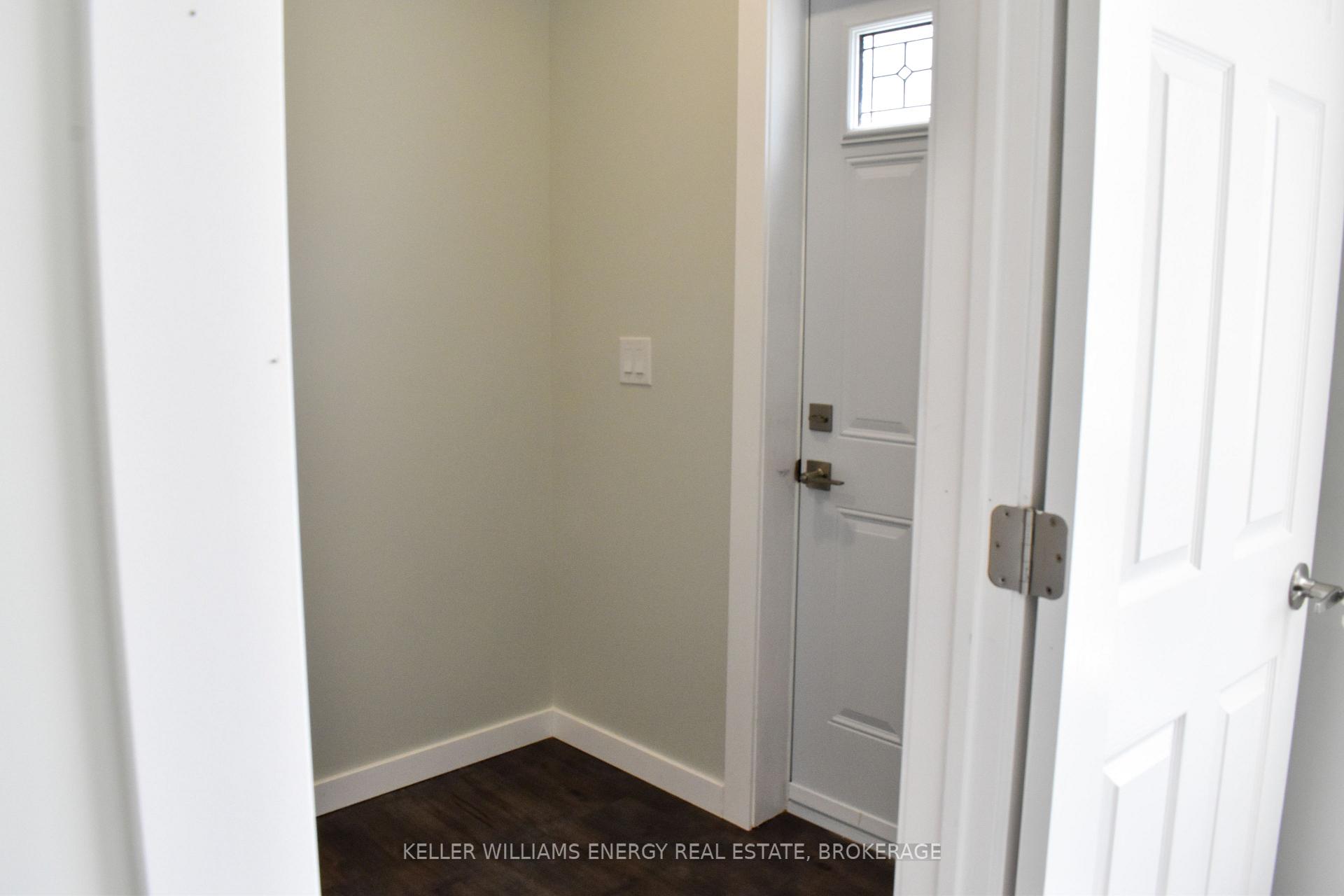 Photo 10 of Unit Main Unit, 484 Albert Street, Oshawa, Central — HOMEH