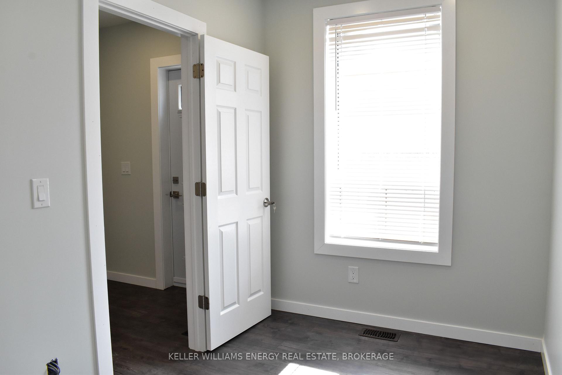 Photo 3 of Unit Main Unit, 484 Albert Street, Oshawa, Central — HOMEH