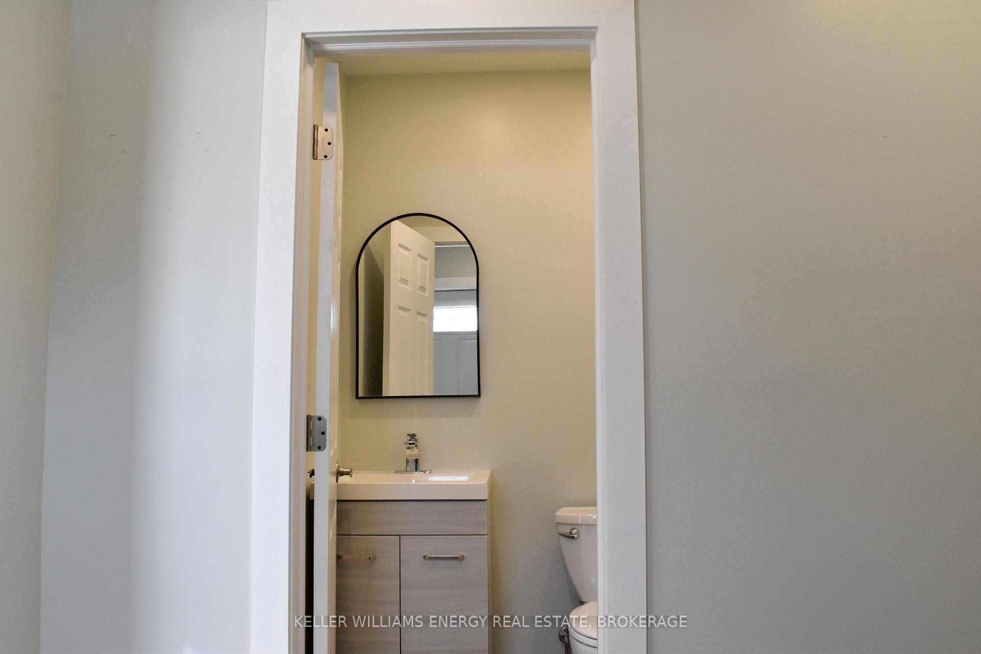 Photo 13 of Unit Main Unit, 484 Albert Street, Oshawa, Central — HOMEH
