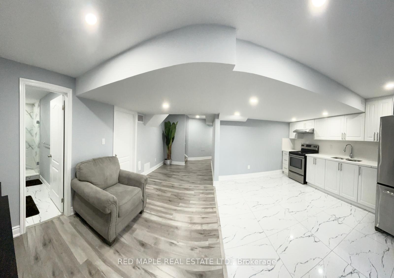 Photo 2 of 5 Iverson Drive, Brampton, Credit Valley — HOMEH