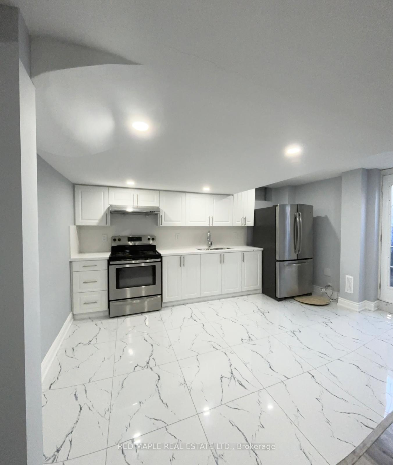 Photo 5 of 5 Iverson Drive, Brampton, Credit Valley — HOMEH