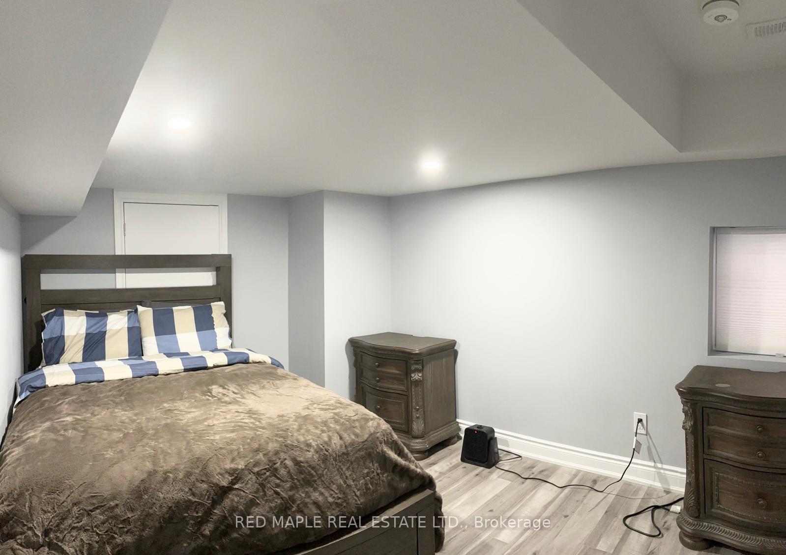 Photo 4 of 5 Iverson Drive, Brampton, Credit Valley — HOMEH