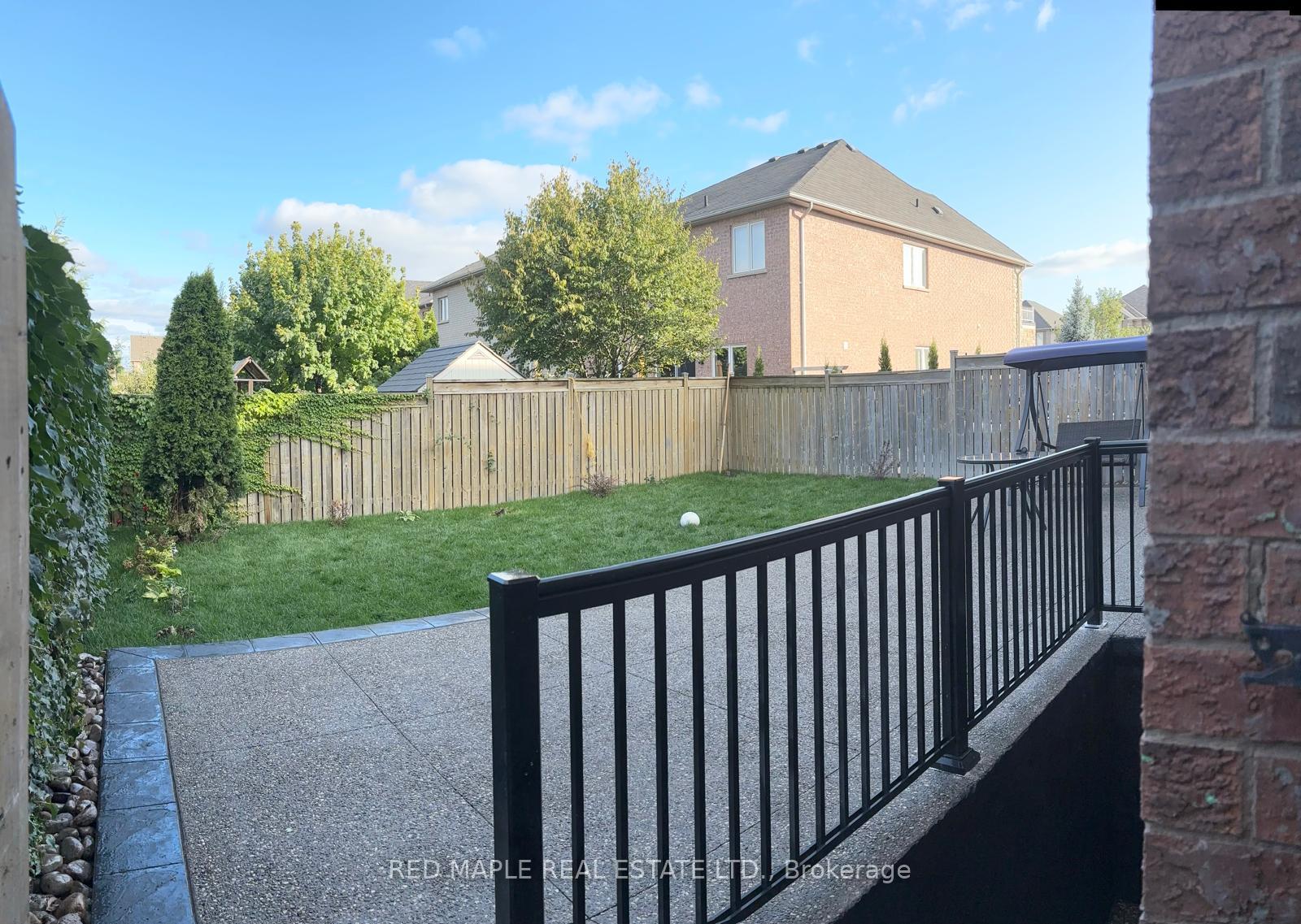 Photo 10 of 5 Iverson Drive, Brampton, Credit Valley — HOMEH