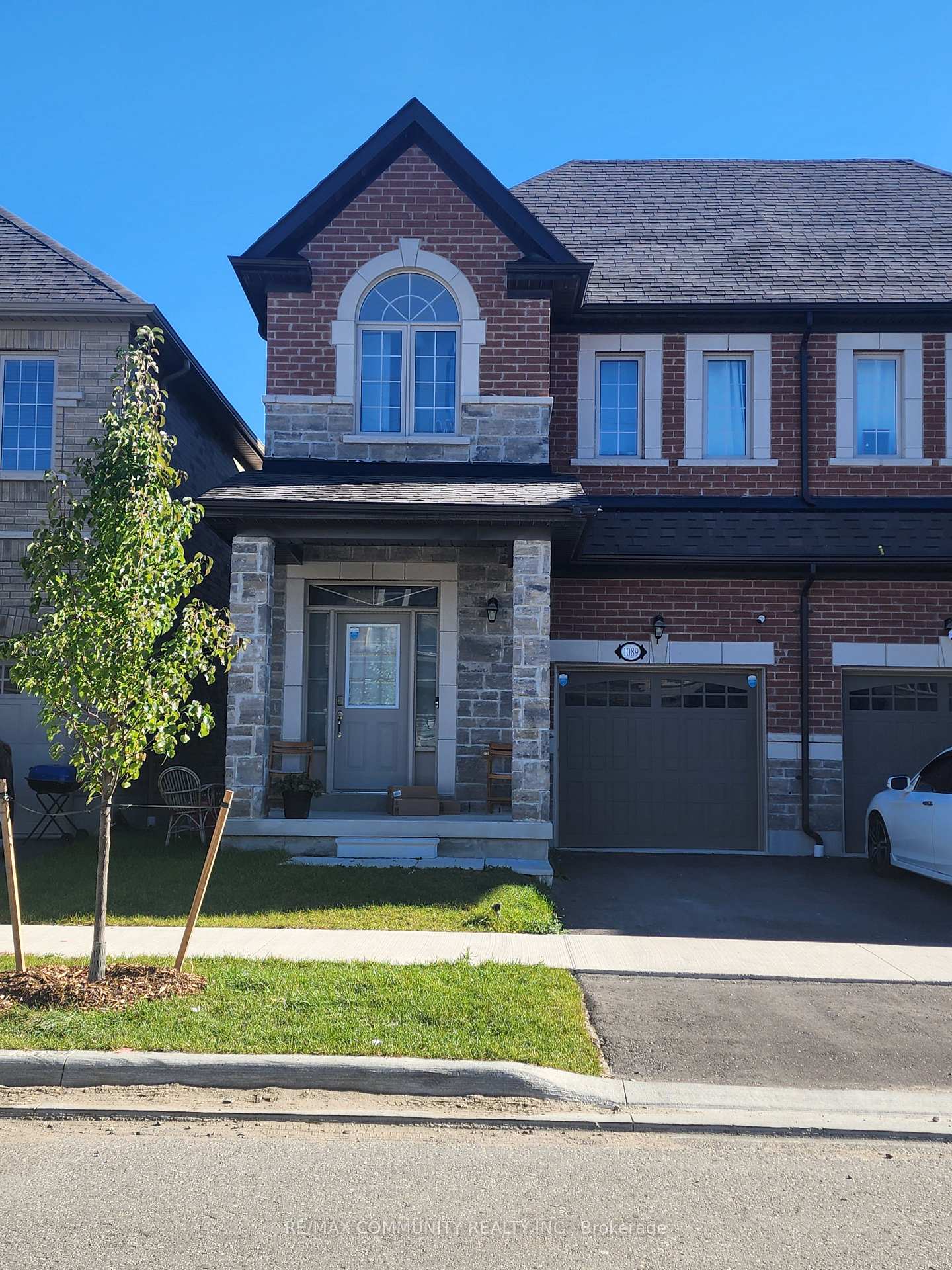 Photo 1 of 1089 Skyridge Boulevard, Pickering, Rouge Park — HOMEH