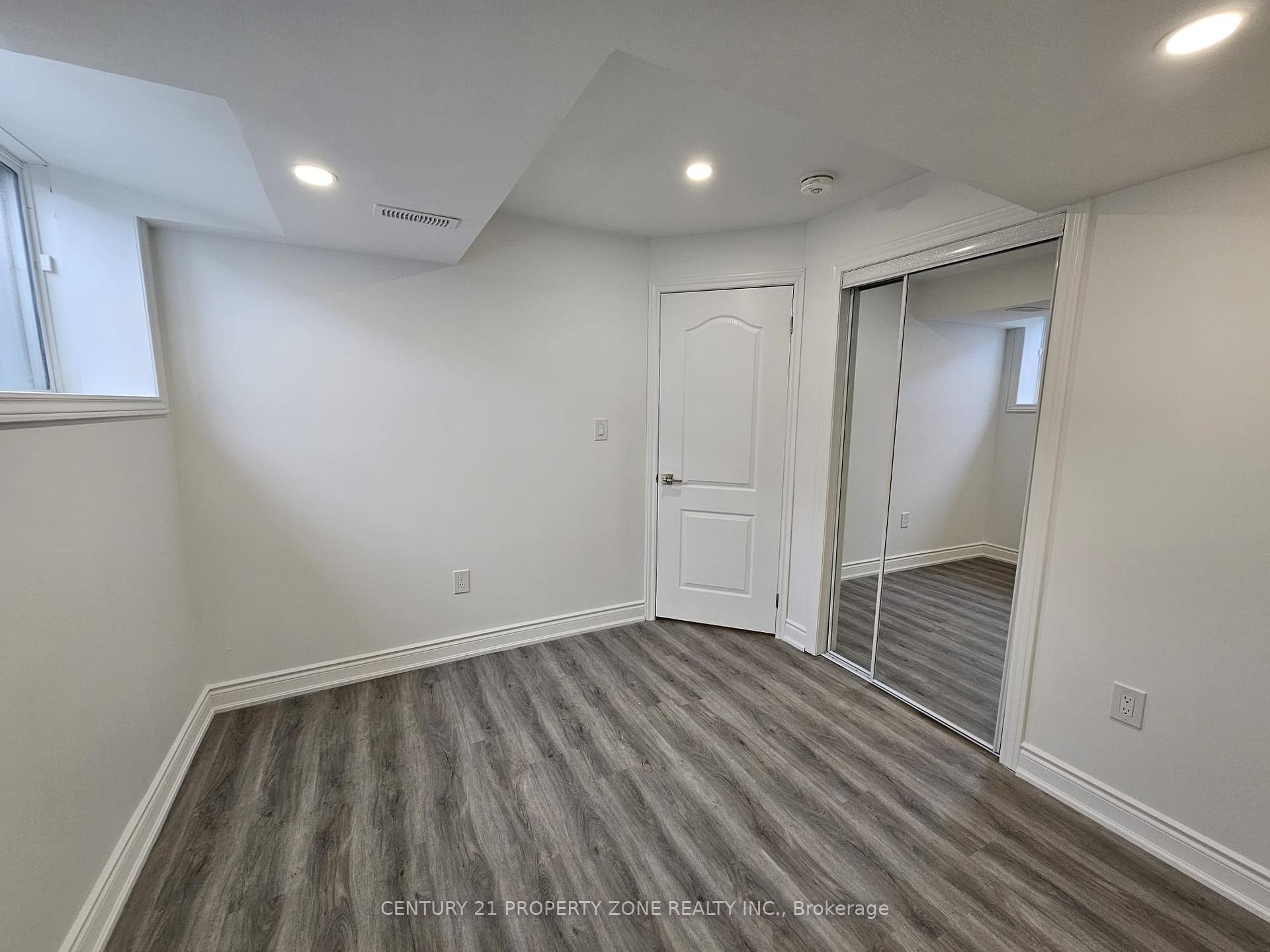 Photo 8 of Unit Unit A, 8929 Heritage Road, Brampton, Bram West — HOMEH