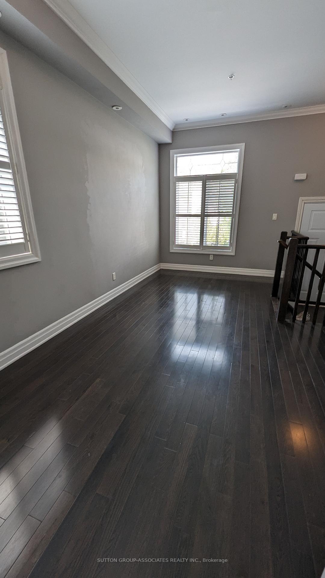 Photo 2 of 43 Saint Paul Street, Toronto, Moss Park — HOMEH