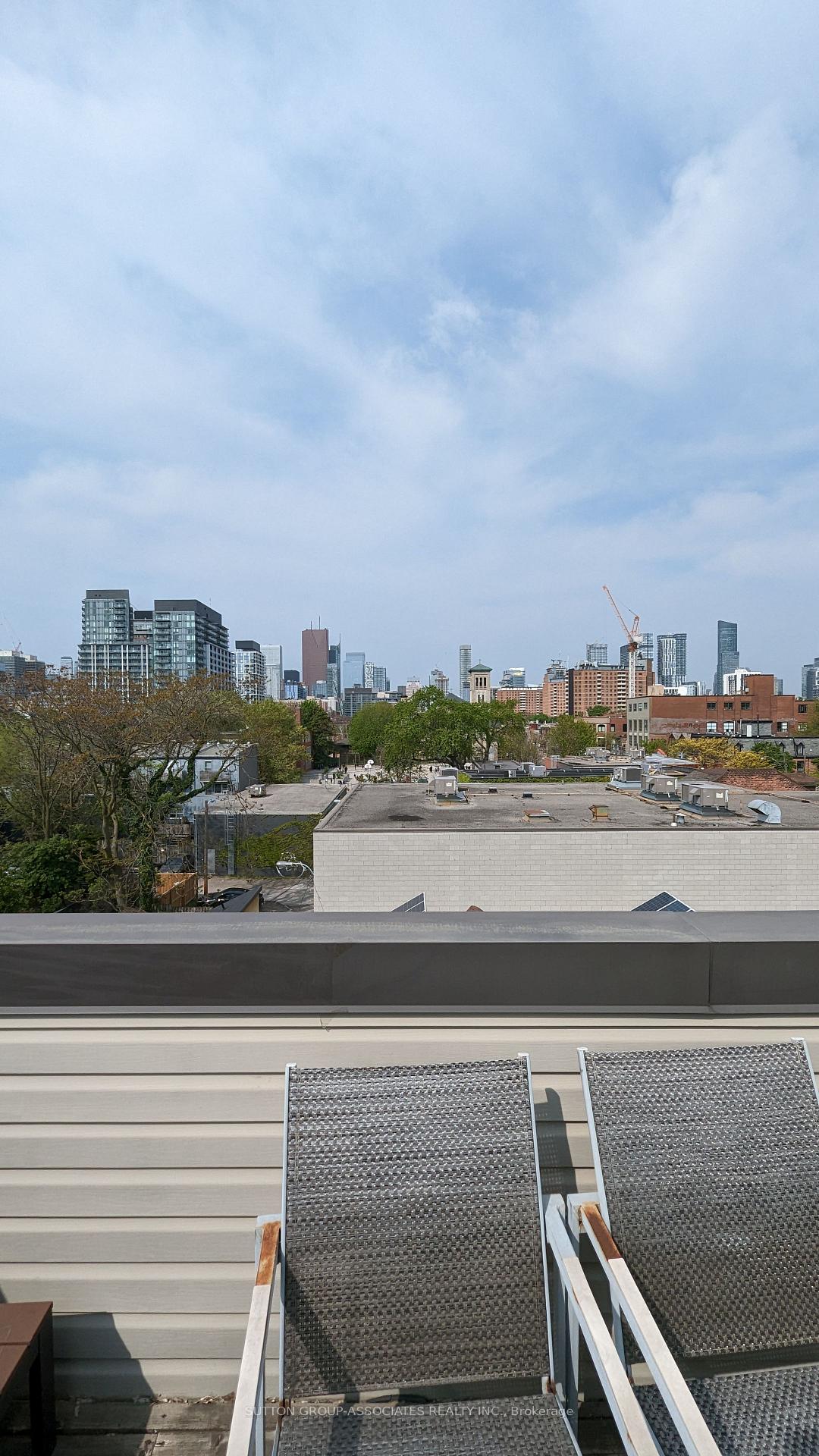 Photo 10 of 43 Saint Paul Street, Toronto, Moss Park — HOMEH