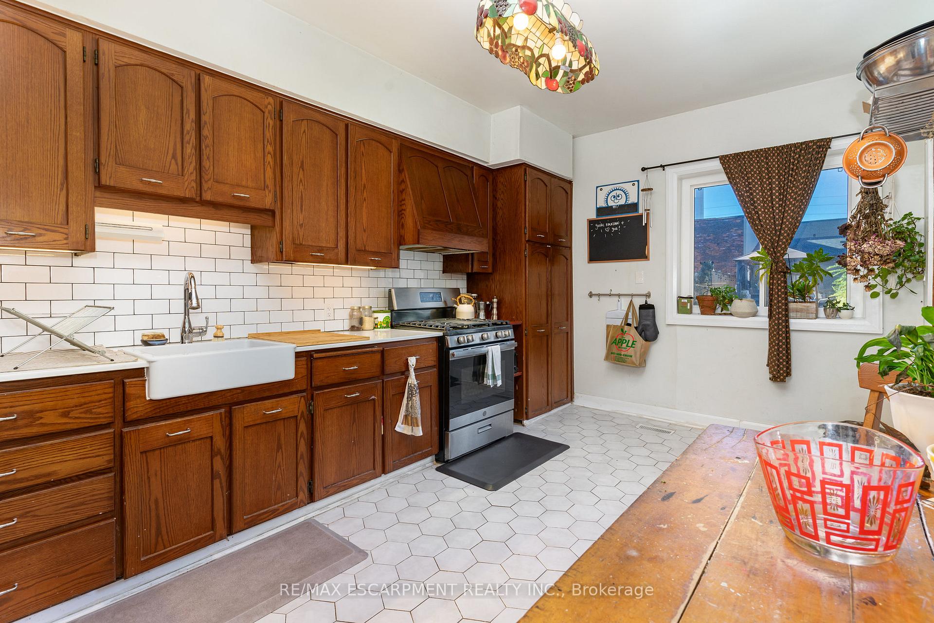 Photo 9 of 285 Mary Street, Hamilton, Beasley — HOMEH