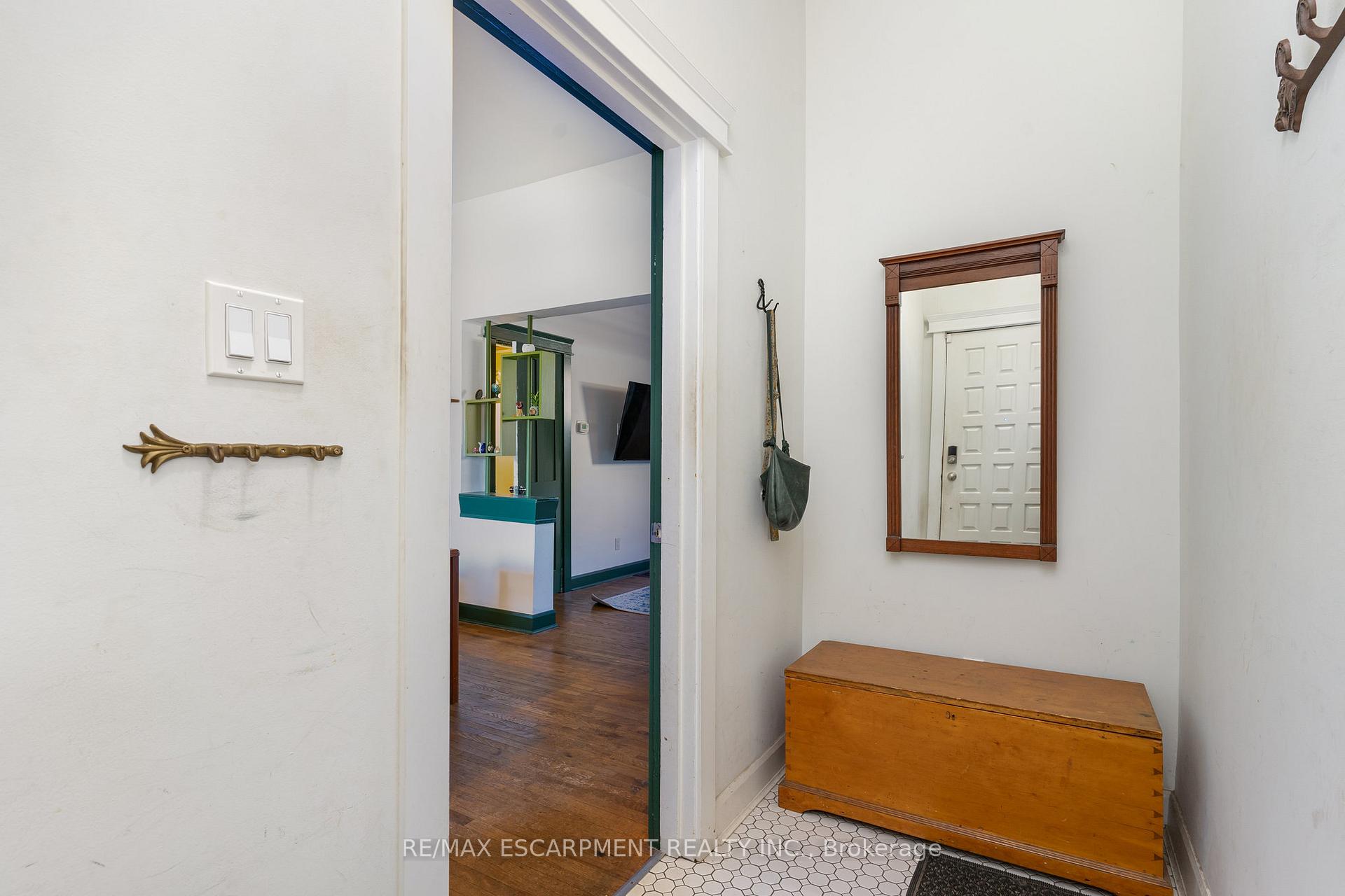 Photo 8 of 285 Mary Street, Hamilton, Beasley — HOMEH
