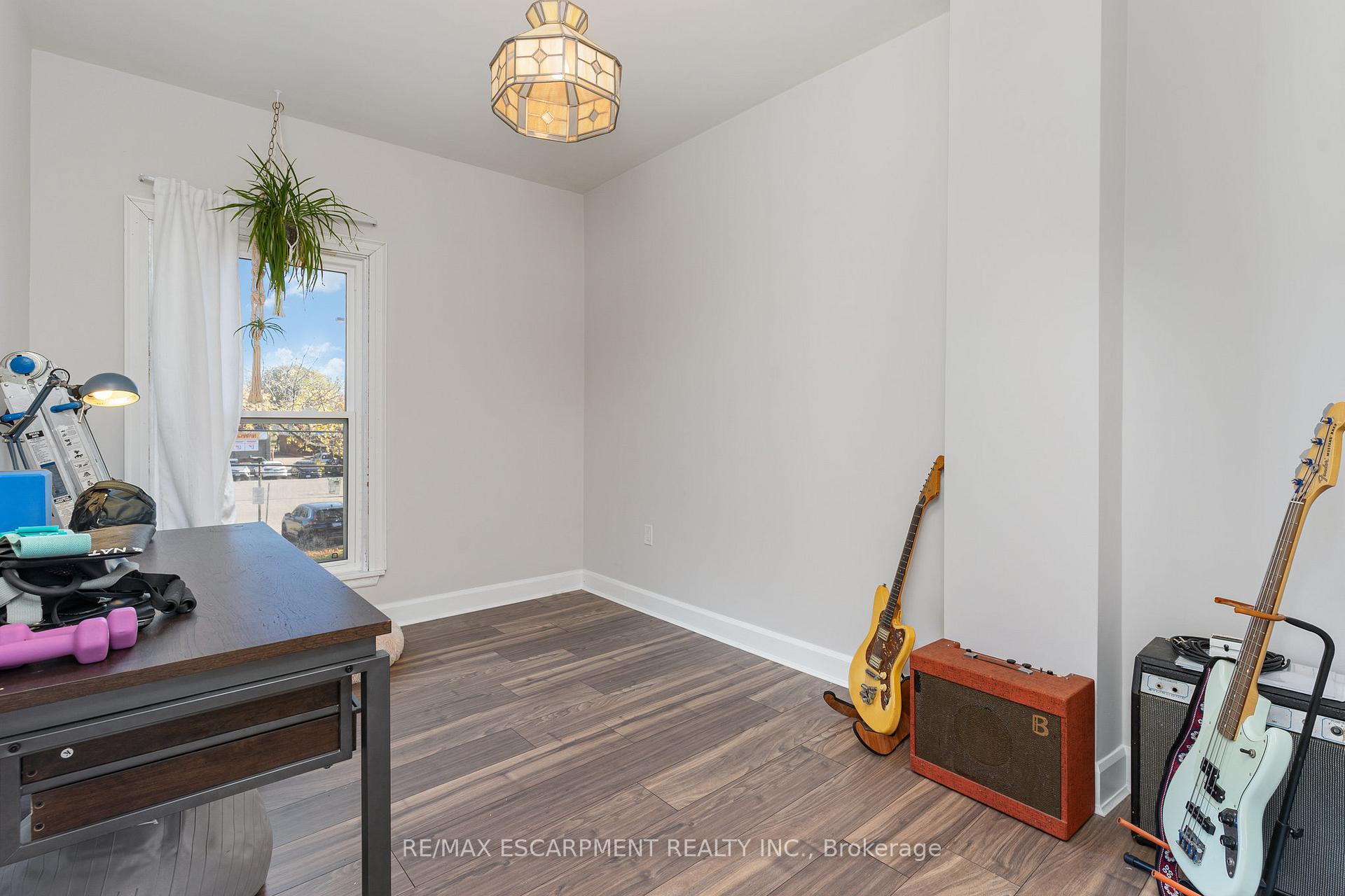 Photo 10 of 285 Mary Street, Hamilton, Beasley — HOMEH