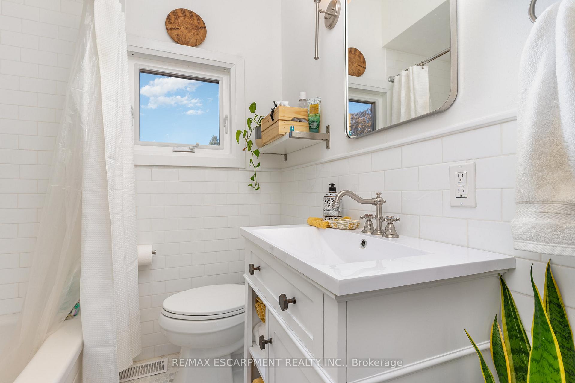 Photo 12 of 285 Mary Street, Hamilton, Beasley — HOMEH
