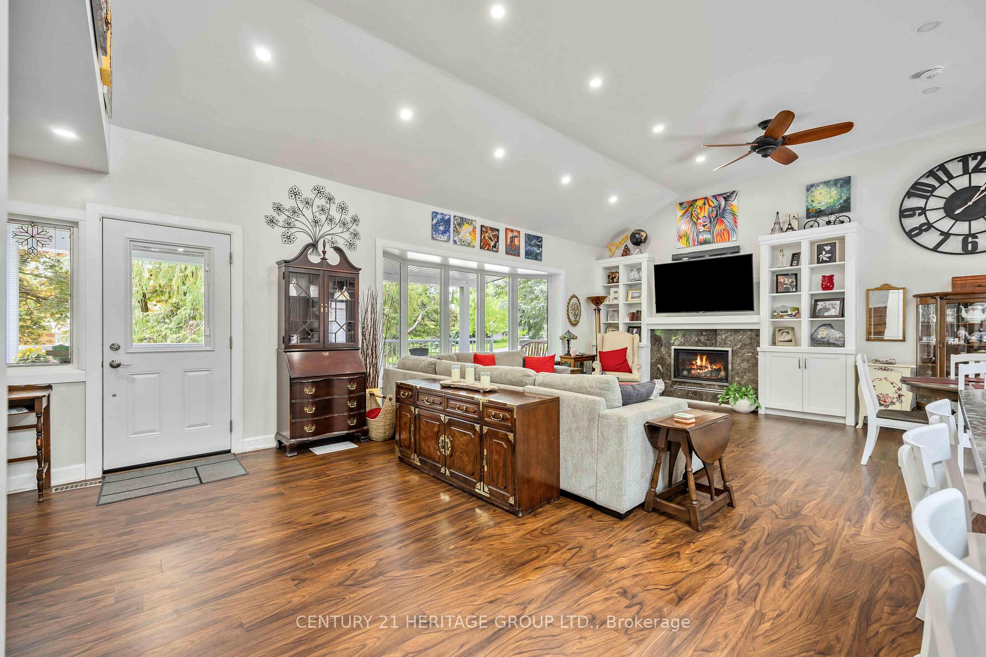Photo 18 of Unit Upper, 5 Idleswift Drive, Vaughan, Uplands — HOMEH