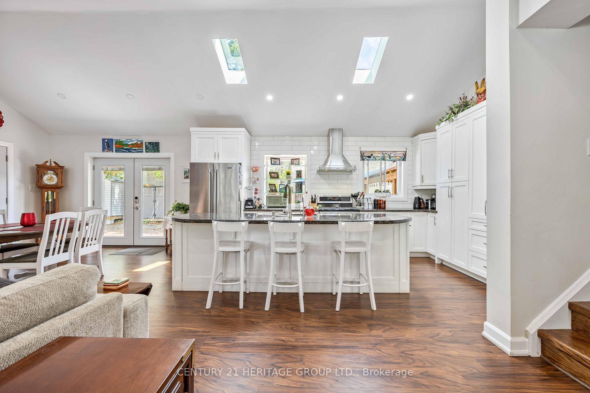 Photo 9 of Unit Upper, 5 Idleswift Drive, Vaughan, Uplands — HOMEH